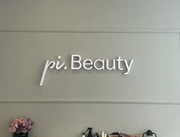 Ruimtelijke XPS-letters met plexi voorzijde